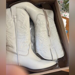 White Western Cowboy Boots